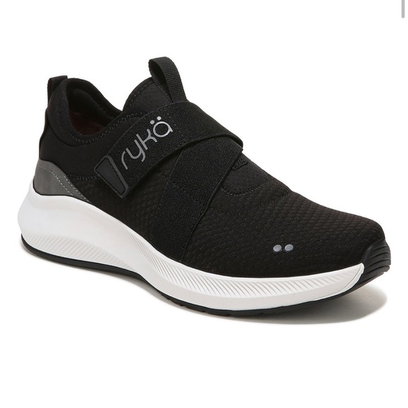 Ryka Shoes - NEW Ryka Women's Fame Sneakers Size 9.5W